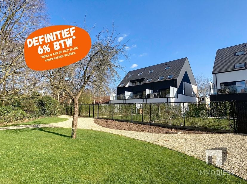 KOOP DEZE PENTHOUSE AAN 6% BTW!!<br />
<br />
Penthouse 2.1 heeft een oppervlakte van 189m², is bereikbaar met een lift en bevindt zich op de 2de ve