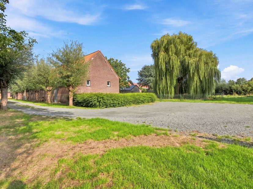 Huis te koop in Egemsesteenweg 36,
                    8700 Tielt