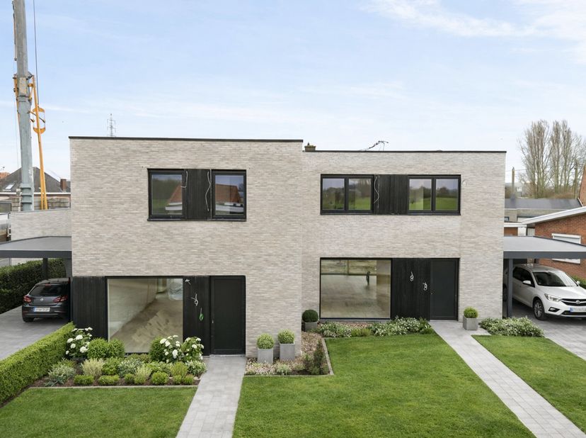 Maison à vendre
                    à 8793 Sint-Eloois-Vijve