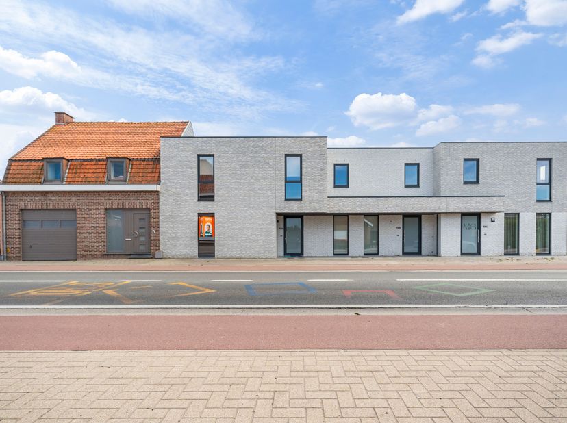 Huis te huur in Diksmuidesteenweg 106 bus A,
                    8830 Hooglede