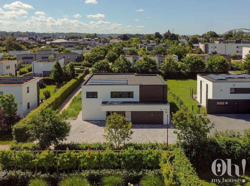 Huis te koop in  12,
                    4600 Visé