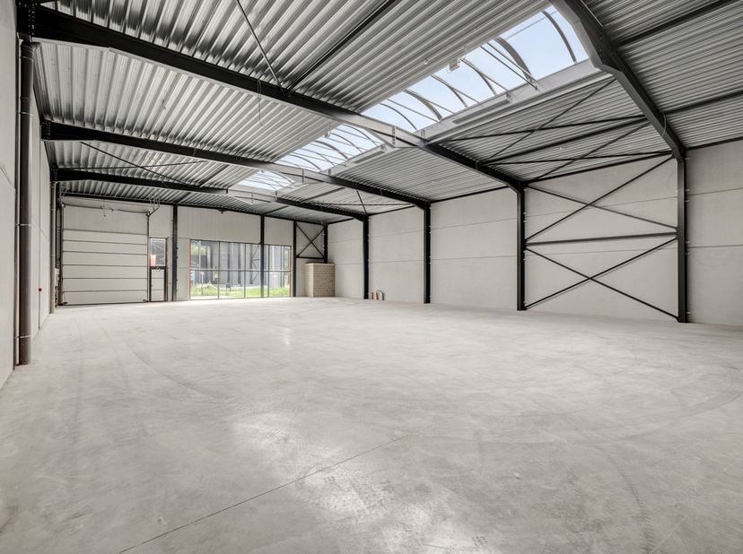 Bien professionnel à vendre
                    à 8020 Oostkamp