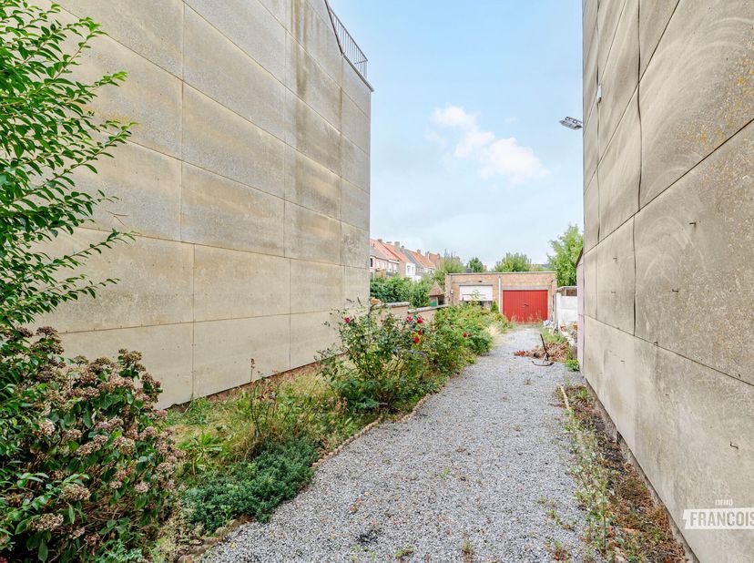 Op zoek naar een bouwgrond op een centrale locatie in Blankenberge? In de Rood-Kruisstraat 3 vind je dit perceel van 194 m², een mooie opportuniteit o