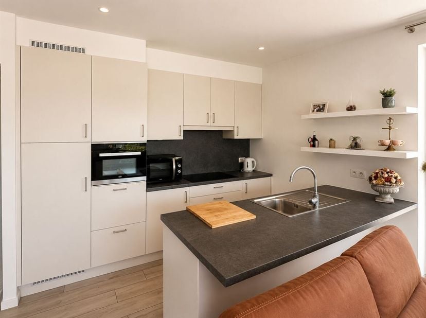 ichtrijk en energiezuinig 2-slaapkamerappartement met ruim terras, autostaanplaats en kelderberging in hartje Herentals<br />
Op een absolute toplocat
