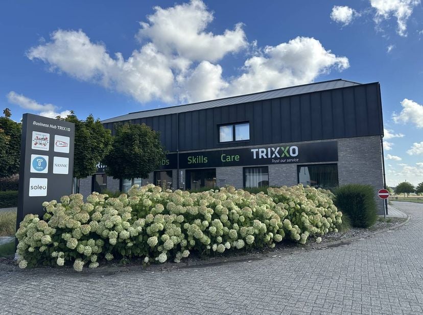 Espace commercial de 50 m² spacieux et stratégiquement situé au cœur de Bilzen.<br />
<br />
Vous recherchez un site spacieux et flexible pour votre e