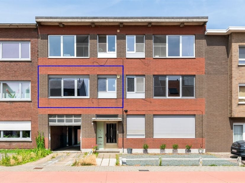 Appartement prêt à emménager avec 2 chambres et un garage, idéalement situé à proximité du centre rural de Duffel-Ouest.<br />
<br />
Cet agréable app