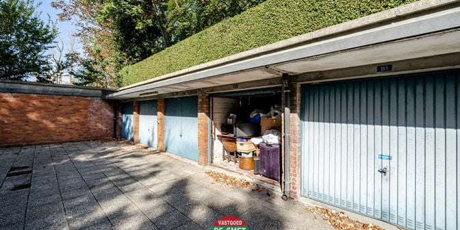Garage à vendre à Baron Ruzettelaan 76, 8310 Assebroek