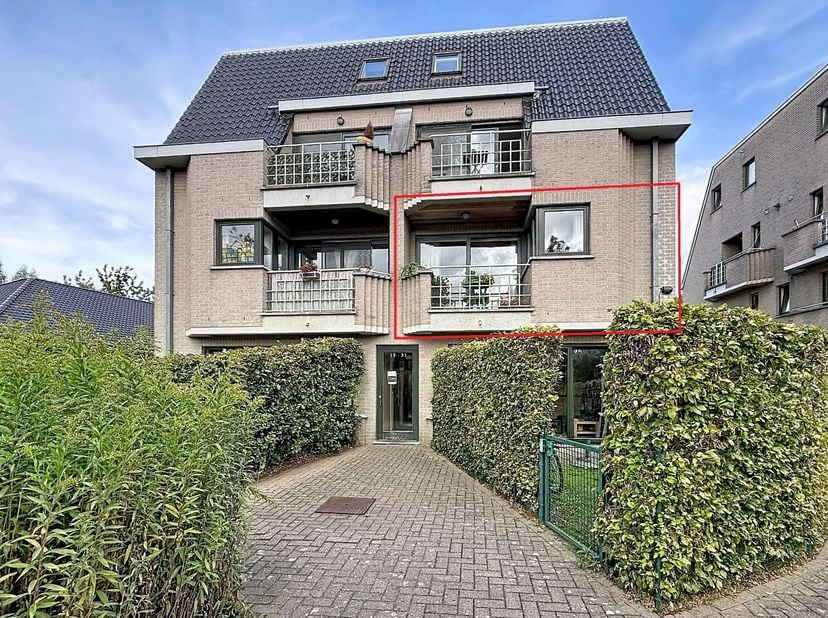 Appartement te koop in Hippodroomlaan 23,
                    9040 Sint-Amandsberg