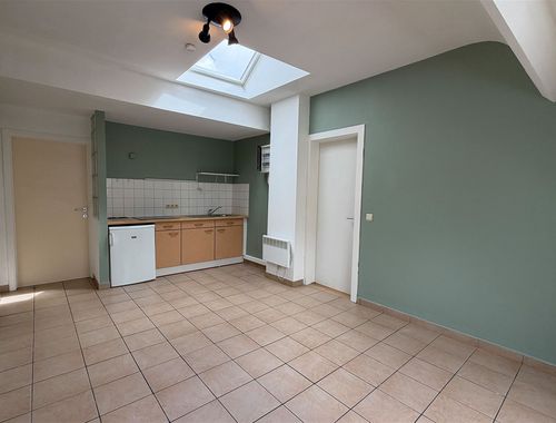                                         Appartement te huur in Basècles, € 600
