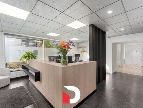                                         Bureaux à vendre à Brugge, € 795.000
