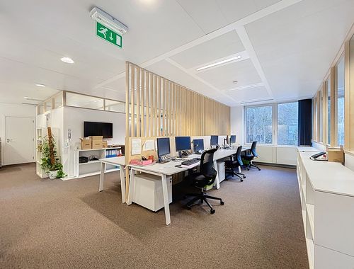                                         Kantoor te koop in Waterloo, € 325.000
