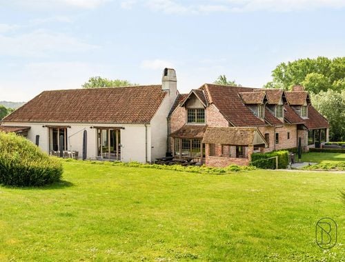                            Château à vendre à Maarke-Kerkem
