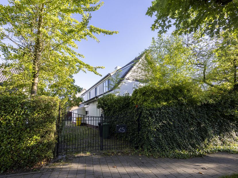 Maison à vendre à Eugenio Pacellilaan 45,
                    2650 Edegem
