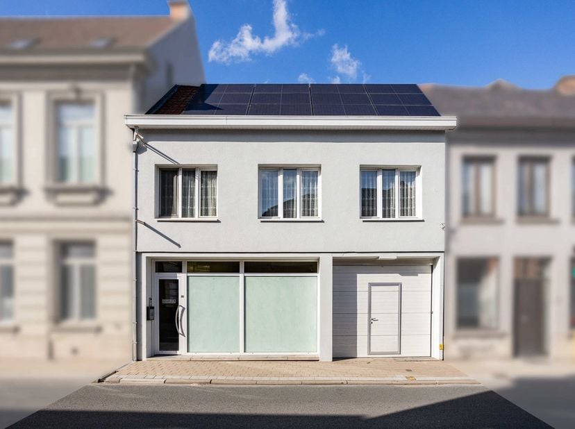 Appartement te koop in Leupegemstraat 15,
                    9700 Leupegem