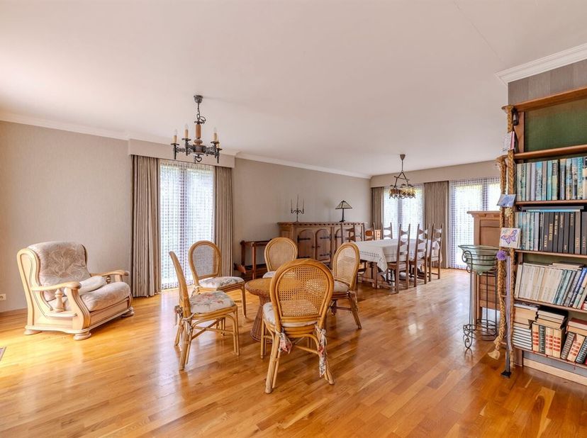 Maison familiale spacieuse et lumineuse avec 5 chambres, garage et jardin rural à Geel<br />
Situation : La propriété est située le long de la Retiese