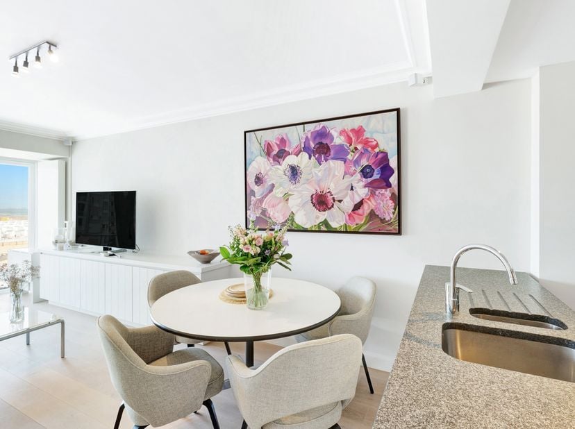 Zonnig appartement met frontaal zeezicht op het Rubensplein<br />
<br />
Toplocatie op het Rubensplein, met een panoramisch en onbelemmerd zicht op ze