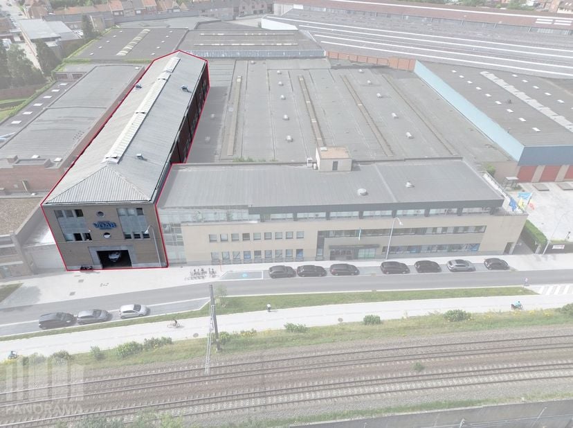 Bien professionnel à vendre
                    à 8800 Roeselare