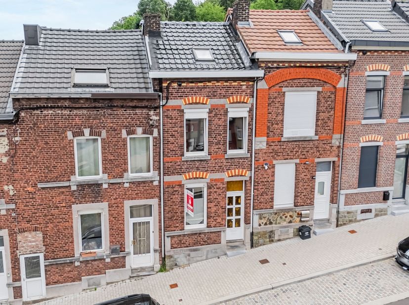 Huis te koop in Place des Martyrs 11,
                    4102 Ougrée