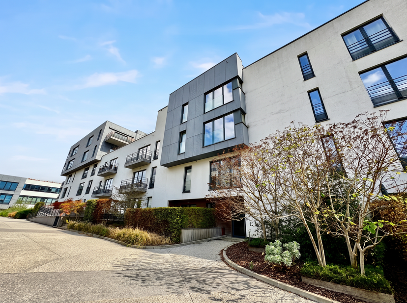 Appartement te huur in ,
                    5100 Jambes