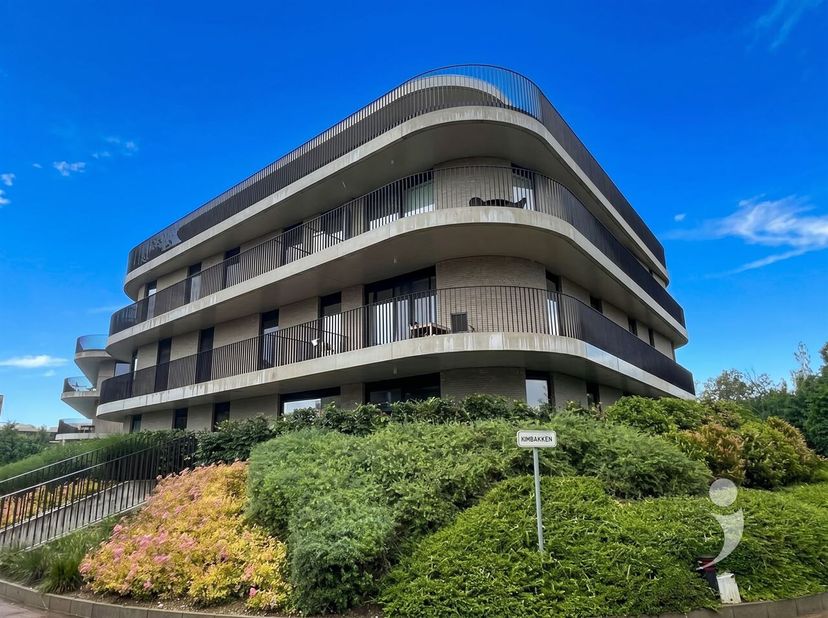 Ruim en lichtrijk 2-slaapkamerappartement te huur in Herent. <br />
Op een uitstekende locatie in Herent bevindt zich dit ruime en verzorgde apparteme