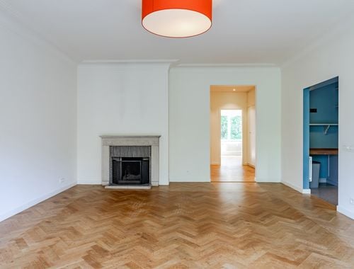                                         Appartement à louer à Uccle, € 1.750
