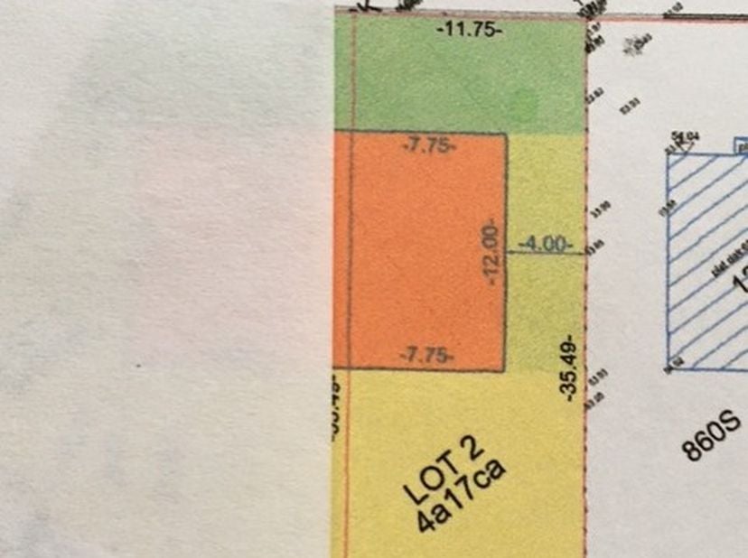 Te koop  , de laatste halfopen bouwgrond  , Ligging op de  doodlopende en rustige Paters Van Oostaijenstraat  ,3720 Kortessem  Zonnige bouwgrond op wa