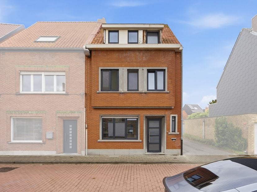 Huis te koop in Zustersstraat 26,
                    8380 Zeebrugge