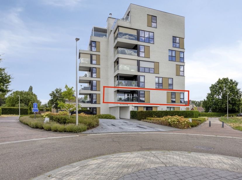 RECENT, RUIM (105M2) EN INSTAPKLAAR APPARTEMENT MET 2 SLAAPKAMERS, BERGING EN AUTOSTANDPLAATS TE EKKELGARDEN (HASSELT)<br />
Bent u op zoek naar een m
