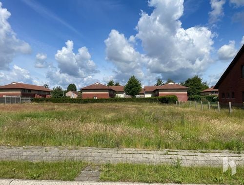                                         Bouwgrond te koop in Overpelt, € 160.000

