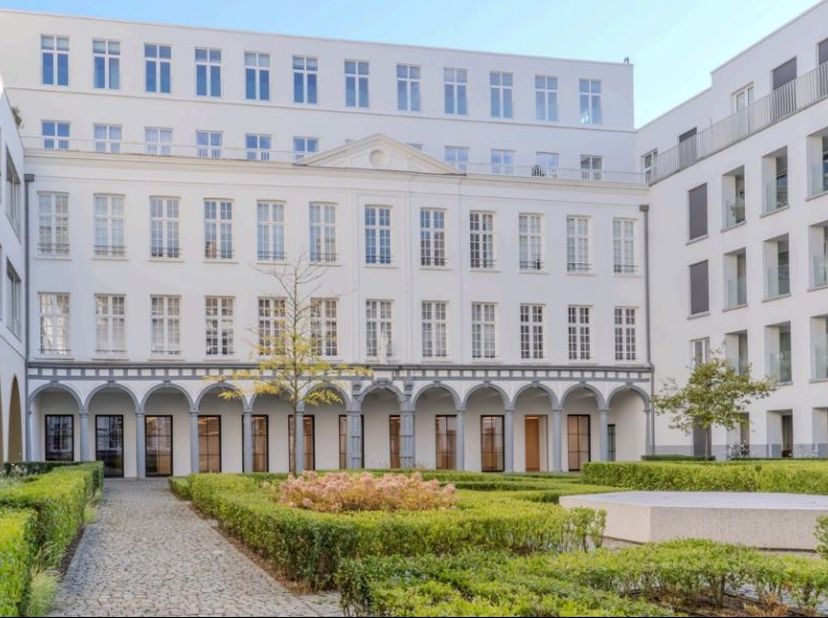 Kantoor in Antwerpen: Energiezuinige kantoorruimte van 800 m² aan de Meir. Historische site met modern comfort. Inclusief 12 parkeerplaatsen.<br />
<b