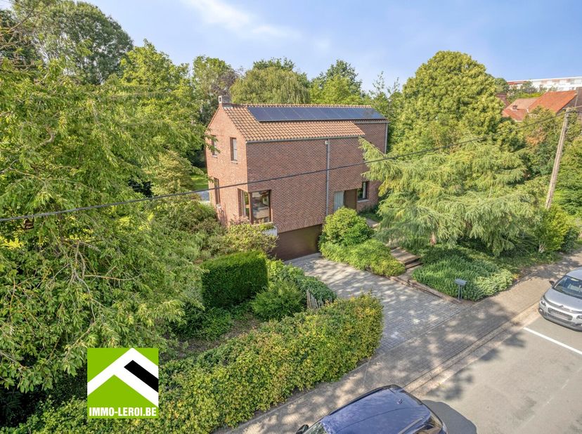 Consultez cette maison directement sur le site d'Immo Leroi: https://www.immo-leroi.be/pand/kopen-woning-tongeren-borgloon/7589790<br />
Vous cherchez