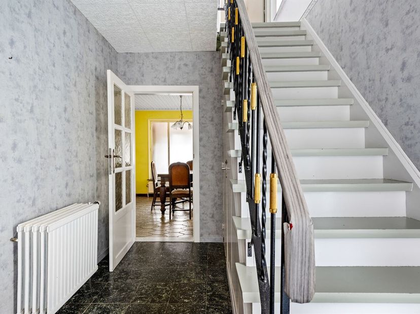 Maison mitoyenne prête à emménager avec 3 chambres, un grand jardin et une piscine à Lanklaar<br />
Vous recherchez une maison prête à emménager, spac