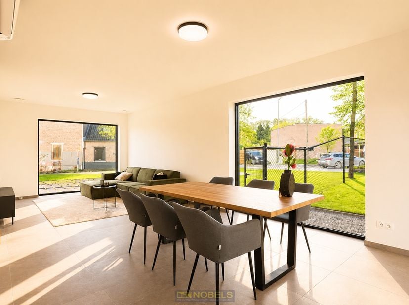 UITERST ENERGIE-EFFICIËNTE NIEUWBOUWWONING&amp;nbsp;met luxueuze afwerking en UITZONDERLIJK LAAG E-PEIL (E-15), gelegen aan de iconische Katteberg in Oude