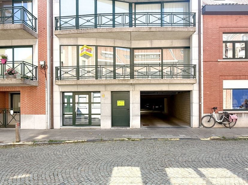 Garage à louer
                    à 9120 Beveren-Waas