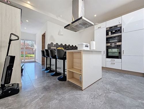                                         Eengezinswoning te koop in Frameries, € 200.000
