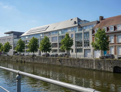                                         Gelijkvloers app. te koop in Tournai, € 475.000
