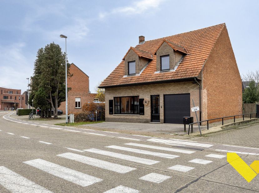 Deze vrijstaande woning gelegen in het centrum van Dessel omvat volgende troeven wat het zeker de moeite waard maakt om deze woning te bezichtigen, be