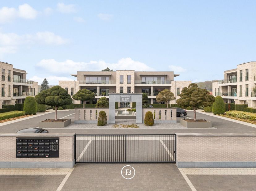 Subliem afgewerkt gelijkvloers designappartement, volledig uitgewerkt en gerealiseerd door Huis Creemers, gelegen in het historische hart van Tongeren