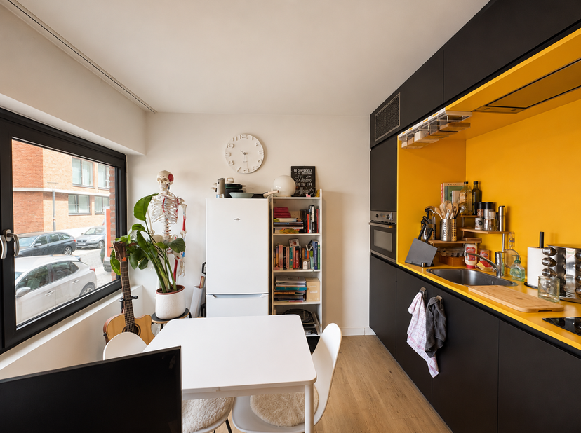 Op zoek naar een kwalitatieve investering of een comfortabele studio op een toplocatie in Leuven? Deze onmiddelijk beschikbare studio bevindt zich in