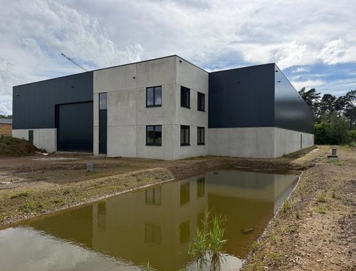                                         Bedrijfsgebouw te huur in Lanklaar, € 6.150
