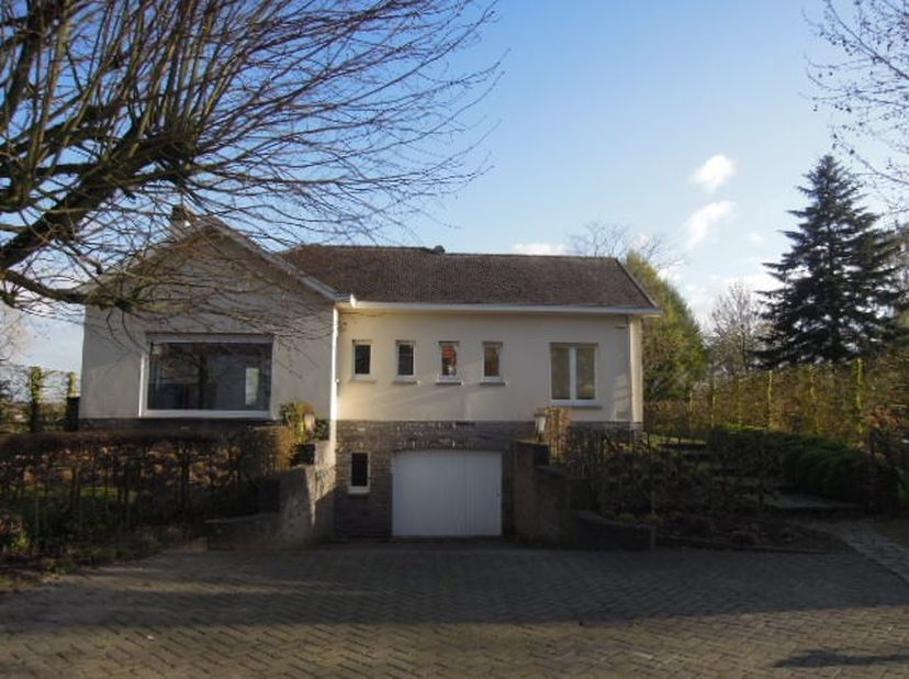 Huis te huur in Heerweg 30,
                    8560 Moorsele