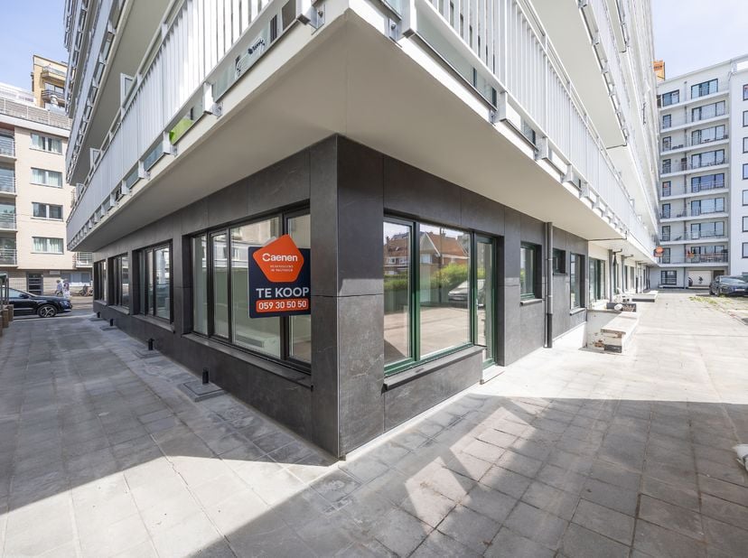 Op een uitstekende ligging in Residentie Wimbledon E, Leopoldlaan 139 te Middelkerke, bevindt zich dit instapklare en volledig gerenoveerde appartemen