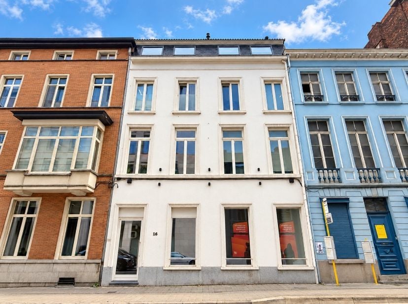 Appartement te koop in Keizer Karelstraat 16 bus 302,
                    9000 Gent