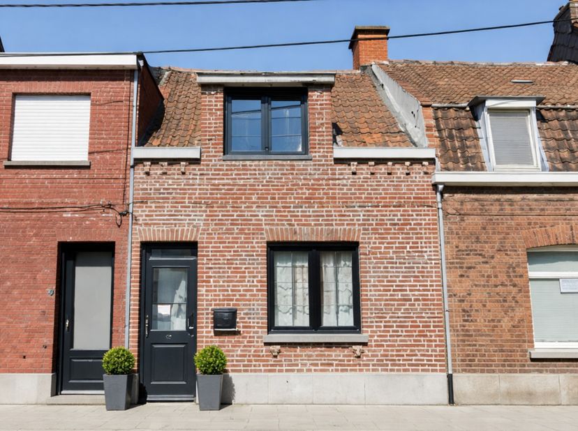 Startprijs bedraagt € 115.000,00.&amp;nbsp; Elk prijsvoorstel vanaf deze prijs zal worden voorgelegd aan de eigenaars die zich het recht voorbehouden dat