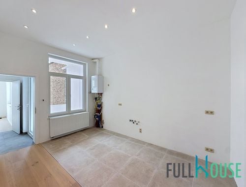                                         Appartement à vendre à Schaerbeek, € 295.000
