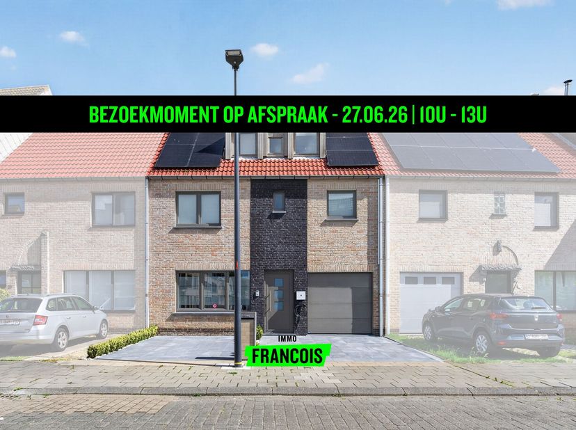 Au cur du quartier du Phare se trouve cette maison très spacieuse. Le bien a été entièrement rénové avec un souci du détail. Des matériaux de haute qu