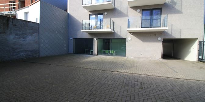 Garage à louer à Ieperstraat 10, 8840 Staden