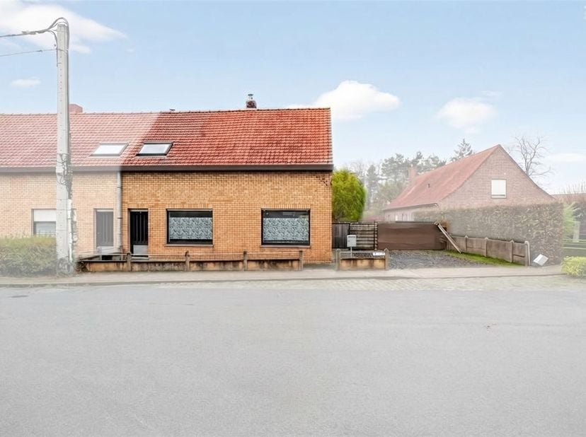 Huis te koop in Noordbroekstraat 2,
                    8600 Woumen