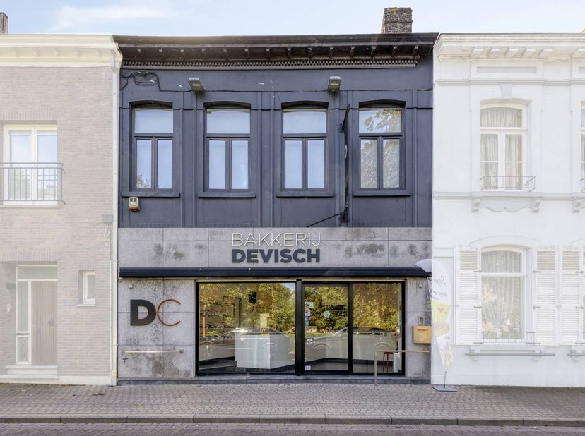 Bien professionnel à vendre à Kerkstraat 13,
                    8470 Gistel