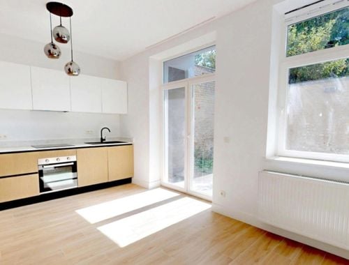                                         Appartement te huur in Schaarbeek, € 940
